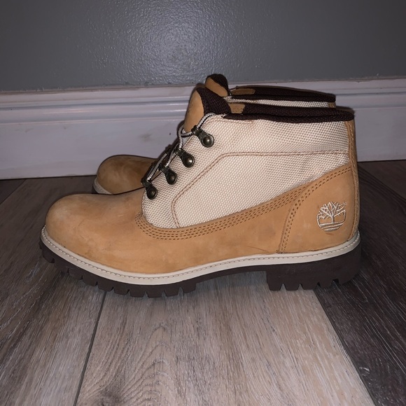 Brand new Timberland boots - Picture 2 of 3